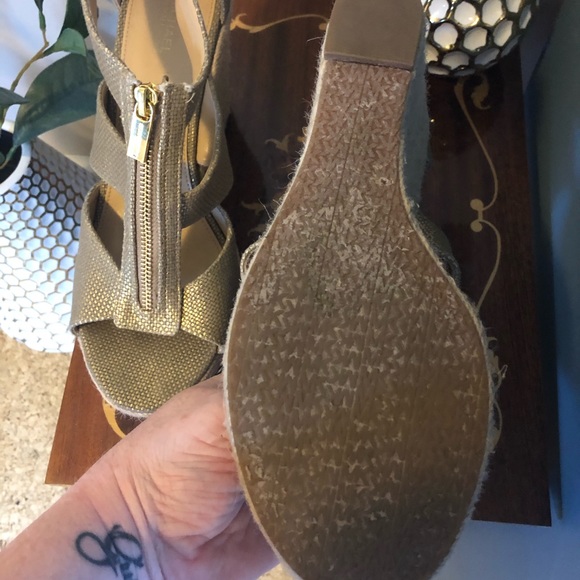 Michael Kors Gold Espadrilles Size 10 - Picture 3 of 5